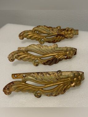1 Antique Acanthus Leaf Design Metal w Gilding Curtain Tieback Drapery Hardware